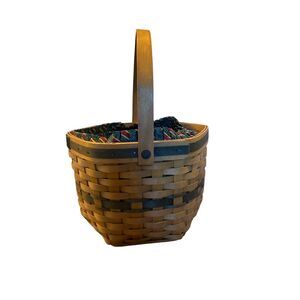 Longaberger 1997 Christmas Collection Snowflake Basket with Liner and Protector‎